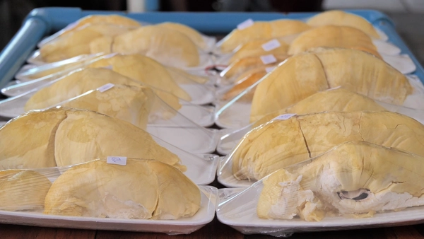 "เจ๊ป้อมทุเรียนเหล็ก" เอาใจลูกค้าไทย-ต่างชาติ  เปิดขาย 24 ชั่วโมง | เรื่องดีดีทั่วไทย | 20-05-68