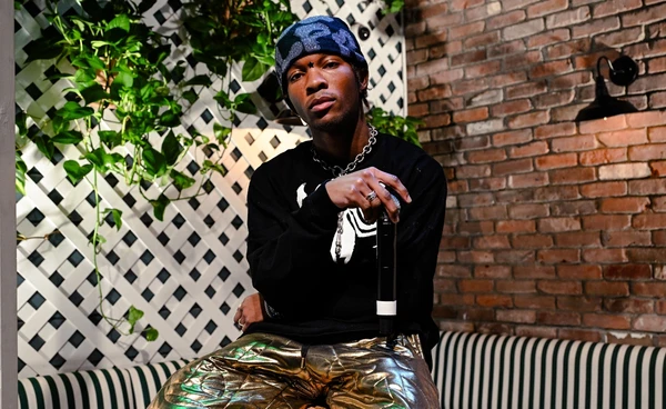 เกิดอะไรขึ้นกับ “D4vd” หลังพบศพในรถเทสลา ชาวเน็ตจับตาเอี่ยวใคร่เด็ก ?​