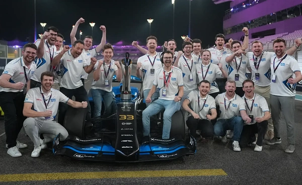 “รถแข่ง AI ไร้คนขับ” ล้มตำนานอดีต “นักแข่ง F1” นำเข้าเส้นชัยห่างแค่เสี้ยววินาที !