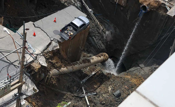 กทม. ประกาศบริเวณถนนทรุดเป็น “เขตพื้นที่ประสบสาธารณภัยในพื้นที่เขตดุสิต” 
