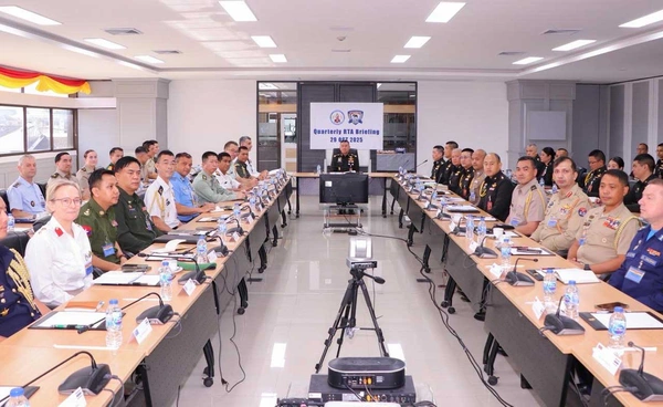 ทบ. เชิญคณะผู้ช่วยทูตฝ่ายทหารฯ ชี้แจงสร้างความเข้าใจสถานการณ์ชายแดน 