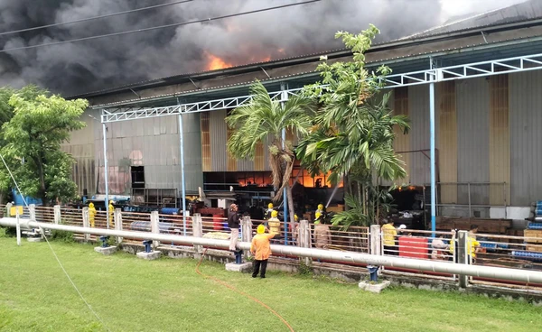 ไฟไหม้โรงงานกระดาษทิชชู สระบุรี มีผู้บาดเจ็บ-สูญหายหลายราย!