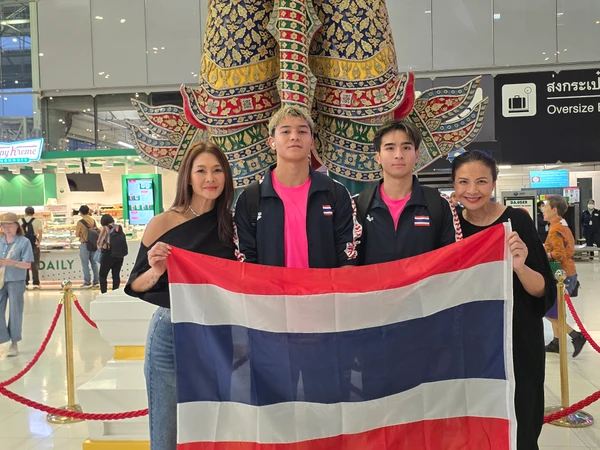 ชื่นใจคุณแม่ "ลูกเกด เมทินี - เอ๋ เทเรซ่า" ส่งลูกชาย “สกาย-ออก้า” นักกีฬาว่ายน้ำเยาวชนทีมชาติแข่งระดับนานาชาติ