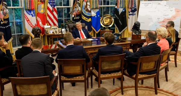 เกมโชว์อำนาจ? ทรัมป์นั่งโต๊ะ เหมือนอบรมผู้นำยุโรป