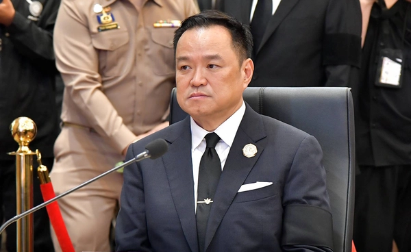 "อนุทิน" ปรับแผนด่วน บินเยี่ยมทหารเหยียบระเบิด - "หยุด" ทุกข้อตกลงกัมพูชา