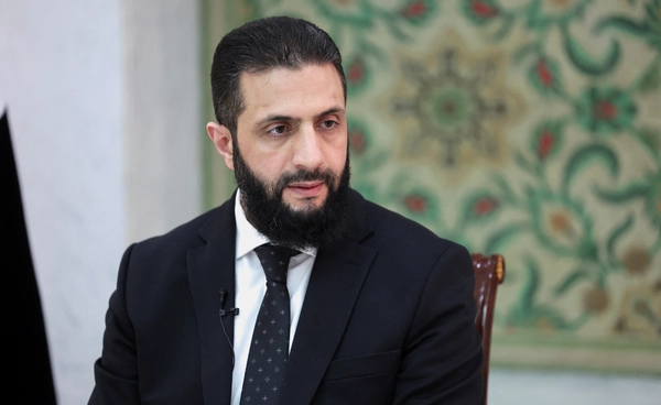 อาห์หมัด อัล-ชารา ผู้นำซีเรีย ถึงสหรัฐฯ แล้ว เตรียมพบทรัมป์พรุ่งนี้