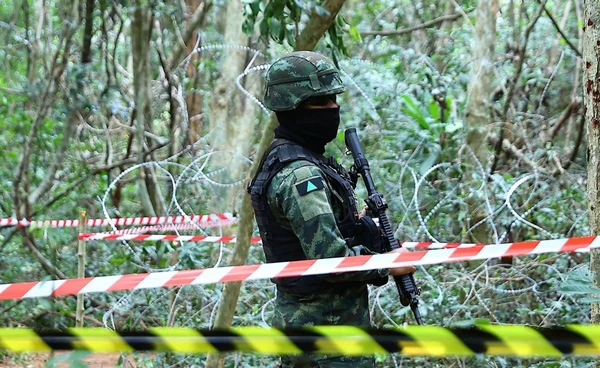 สถานการณ์ชายแดนไทย-กัมพูชา! พบโดรน 4 ลำ ทั้ง 2 ฝ่ายยังวางกำลังเข้ม