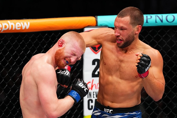 เดอ ริดเดอร์ ขอใช้วิชากราวน์เกม ปราบ วิทเทเกอร์ ศึก UFC อาบูดาบี 