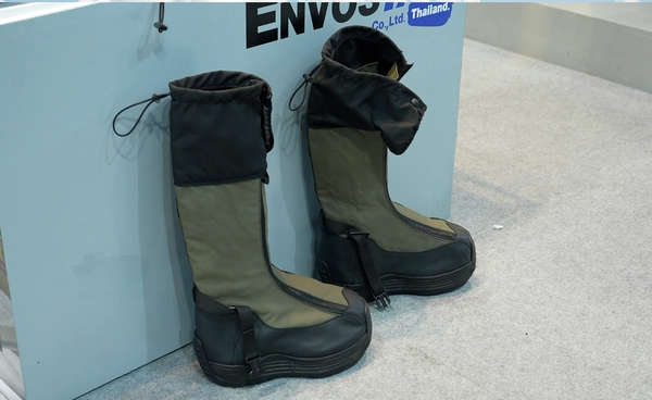 ENVOSTAR ทำรองเท้ากันสะเก็ดระเบิด BCB2 ทดสอบป้องกันเท้าขาดจากทุ่นระเบิด PMN-2 ได้จริง