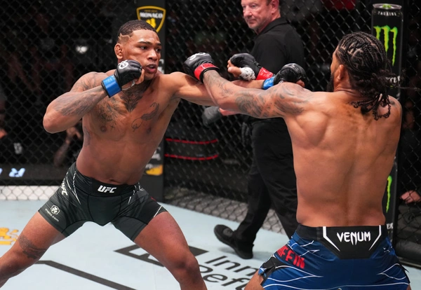 รับหน้าฝน! เบิร์นส หลังพิงฝาฟัด โมราเลส "UFC FIGHT NIGHT"  