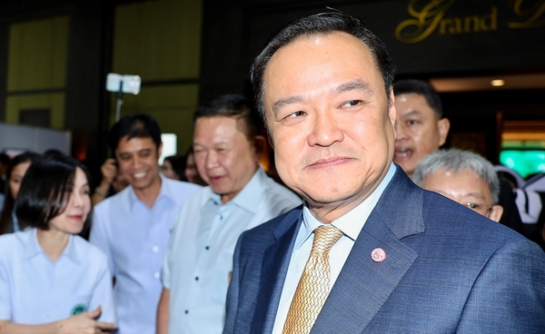 “อนุทิน” เผยตรวจสอบรายชื่อครม.เรียบร้อย - ขอพรชาติเจริญรุ่งเรือง