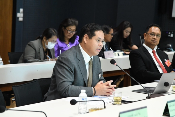 "สรรเพชญ" สส.พรรคประชาธิปัตย์ เตือนรัฐบาล อย่าเสียสมาธิ ย้ำต้องเร่งแก้ปากท้องเกษตรกร