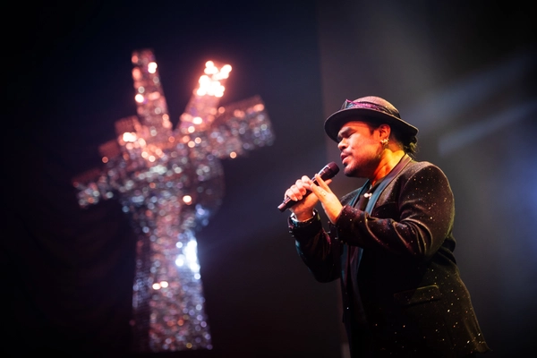 “The Voice Pride 2025” ลงจอตอนแรก ทำน้ำตาท่วม ผู้เข้าแข่งขัน อินเนอร์มาเต็ม โชว์พลังเสียง มัดใจ “3 โค้ช”