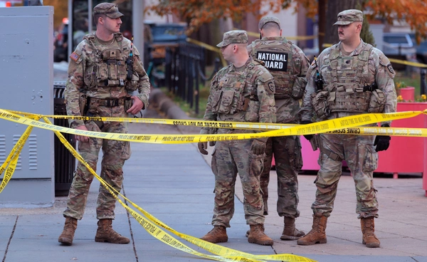 เจ้าหน้าที่กองกำลังพิทักษ์มาตุภูมิ 2 นายถูกยิงใกล้ทำเนียบขาว "ทรัมป์" ปลอดภัยพร้อมประกาศต้องชดใช้สาสม