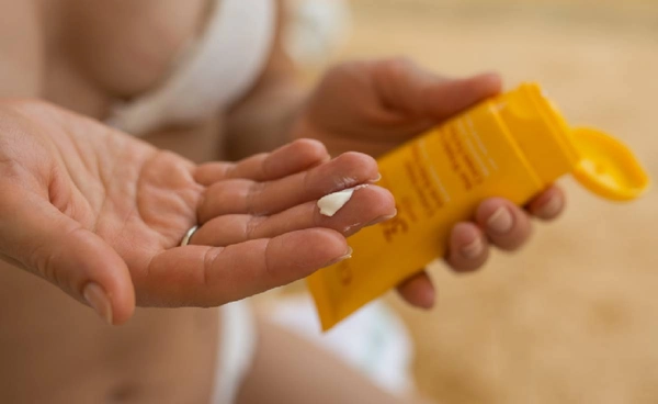 ครีมกันแดดสหรัฐฯ ยังอ่อนกว่าหลายชาติทั่วโลก คาดไม่พอรับคลื่นความร้อน