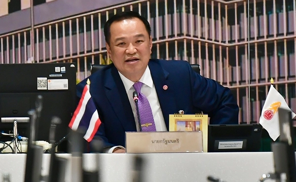 นายกฯ สั่งทำมาตรการช่วยน้ำท่วมซ้ำซาก-ทบทวนเยียวยาชายแดนไทยกัมพูชา