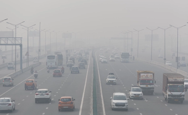 นิวเดลีอ่วมฝุ่น PM2.5   สัญญาณเตือนถึงไทยพ.ย.นี้