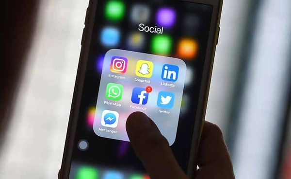 สหรัฐฯ เตรียมขอตรวจประวัติการใช้โซเชียลมีเดียของนักท่องเที่ยว ย้อนหลัง 5 ปี