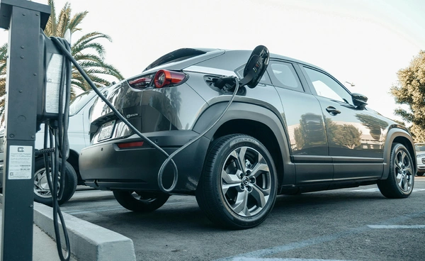 รถ EV แบตเตอรี่ Solid-state จะได้เกิดไหม หรือสุดท้ายจะได้แค่ฝัน ?