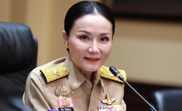 รมว.ศธ. เผยเตรียมดึงครูเกินเกณฑ์ไปทำธุรการ แก้ปัญหาโรงเรียนขนาดเล็กขาดบุคลากร