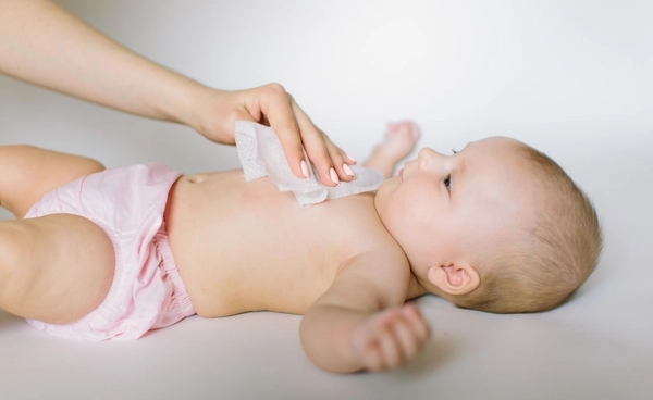 แพทย์แนะเช็ดตัวช่วยลดอาการชักในเด็กจากไข้สูงได้