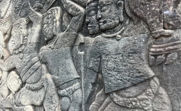 ทำไมคนกัมพูชาในโซเชียลเรียกคนไทยว่า “เสียม”? เปิดที่มา และ ความหมาย 