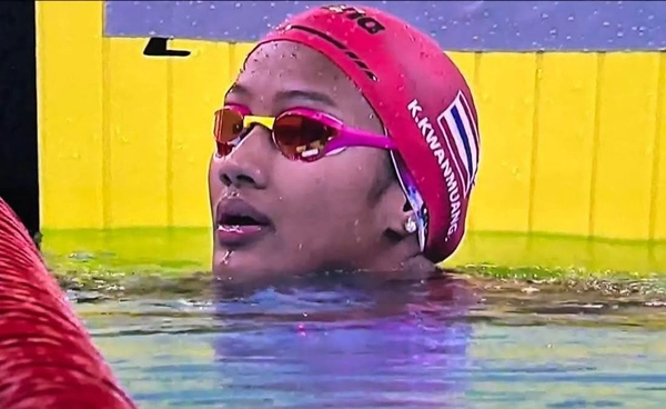 “ เนย กมลชนก” คว้าเหรียญทองแรก แข่งขันว่ายน้ำซีเกมส์ แชมป์ผีเสื้อ 200