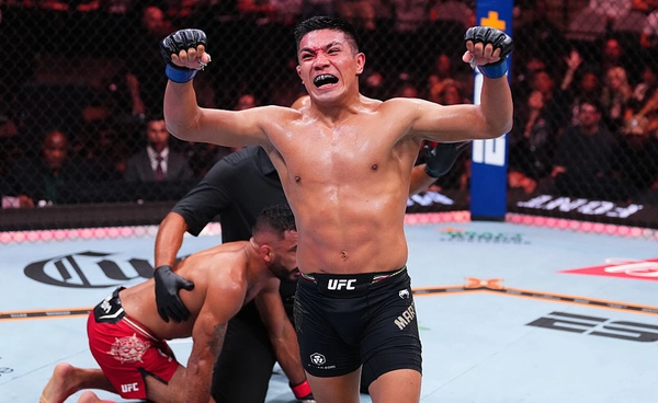 มาร์ติเนซ เบียดชนะแต้ม ฟอนต์  เดินหน้าคว้าชัยต่อเนื่องในศึก UFC