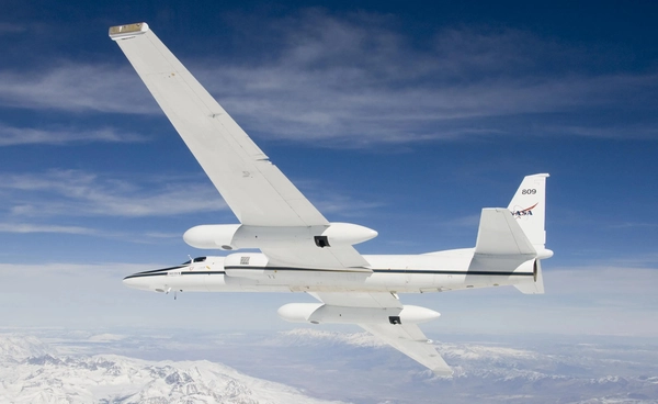 NASA ส่งเครื่องบินเพดานบินสูงเหนือโลก 60,000 ฟุต ออกล่าแร่ธาตุสำคัญสำหรับสมาร์ทโฟนและรถยนต์ไฟฟ้า