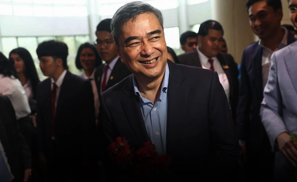 ด่วน! ปชป. มีมติเอกฉันท์เลือก “อภิสิทธิ์ เวชชาชีวะ” นั่งหัวหน้าพรรค