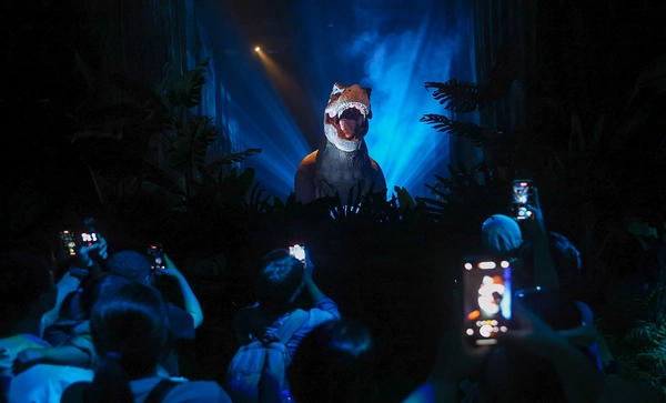 มุ่งสู่โลกดึกดำบรรพ์ Jurassic World: The Experience อิมเมอร์ซีฟสุดยิ่งใหญ่ท่ามกลางไดโนเสาร์เสมือนจริงใจกลางกรุงเทพฯ 