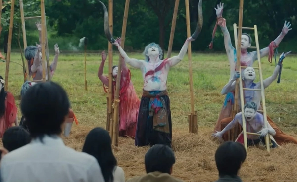 "กบฏผีบุญ" จากตำนานการลุกฮือ สู่ไวรัล "ฉากในเขมจิราต้องรอด"