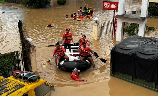 พายุฟงวองจ่อเข้าฟิลิปปินส์วันนี้ อพยพแล้วกว่า 1 แสนคน