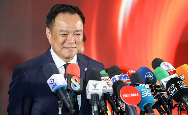 นายกฯ ย้ำยุบสภาฯตามไทม์ไลน์ แต่ขึ้นอยู่กับสถานการณ์หากยื่นซักฟอกอาจเร็วขึ้น