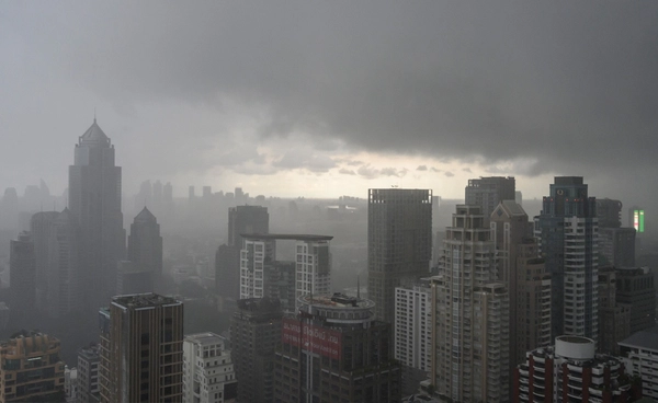 อากาศเปลี่ยนอีก! ฝนคะนองทั่วไทยตอนบน รับลมหนาวระลอกใหม่ต้น พ.ย.