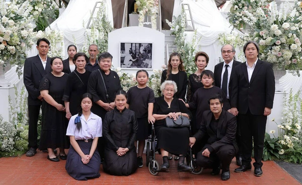 กอบสุข-ดวงดาว สุดอาลัย!ร่วมส่ง ณรงค์ จารุจินดา ผู้กำกับดังสู่สุคติ