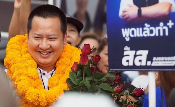 “โบ๊ต อนุกูล” เบอร์ 3 ขอโอกาสนำความรู้ ประสบการณ์ เปลี่ยนสงขลาให้ดีขึ้น