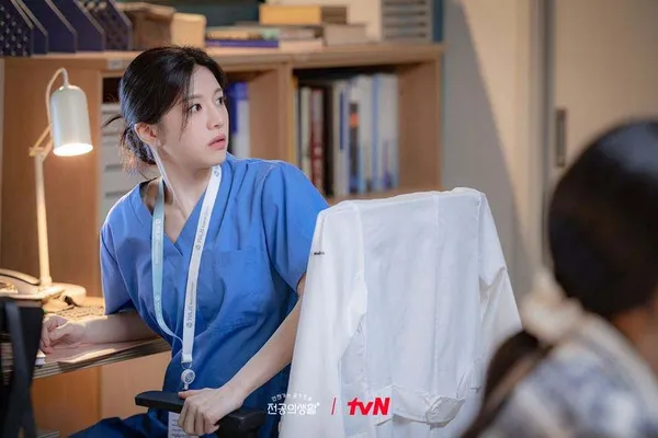 Resident Playbook  go yoon jung