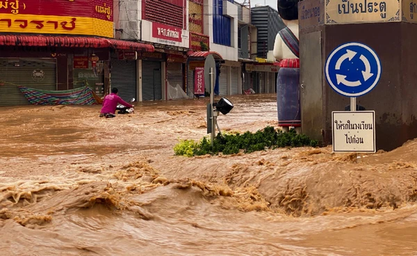 น้ำป่าทะลักท่วม “หล่มสัก”  หนักสุดในรอบ 14 ปี   