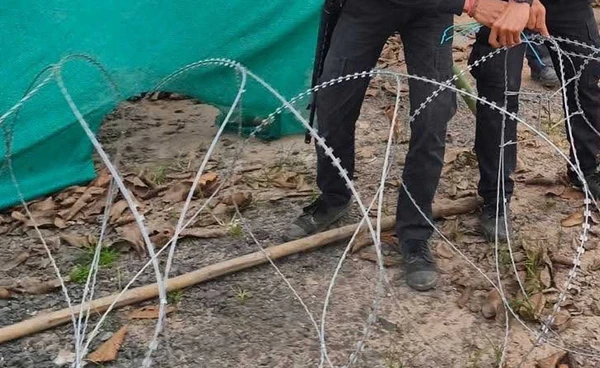 รัฐบาลยืนยันไม่รื้อถอนรั้วลวดหนามเด็ดขาด จะดำเนินการอย่างต่อเนื่องเพื่อรักษาอธิปไตย