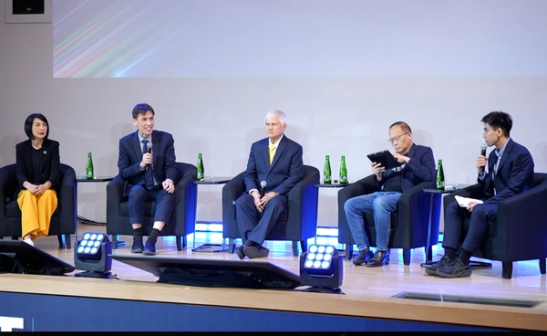 AI for All : จะทำอย่างไร ถ้า AI อาจไม่ได้ช่วยให้มนุษย์ดีขึ้นได้ทุกคน !? | GCNT EXPO 2025