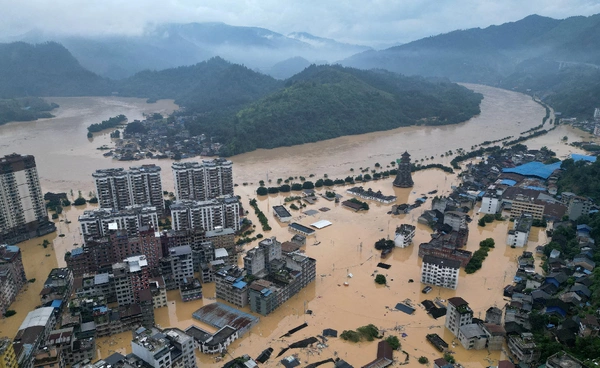 จีนผวา! เตือนน้ำท่วมหนัก  พายุถล่มถี่-น้ำหลากจ่อซ้ำ  เฝ้าระวังปลายก.ค.-ส.ค.นี้    