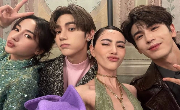 เฟรมนี้ฟิน! ใหม่ ดาวิกา บินร่วมงานแบรนด์หรู กระทบไหล่2ซุปตาร์สุดหล่อ