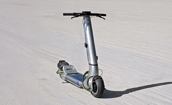 สกู๊ตเตอร์ไฟฟ้า Turbo เตรียมทำความเร็วทะลุ 160 กม./ชม. ด้วยล้อแค่ 25.4 ซม.