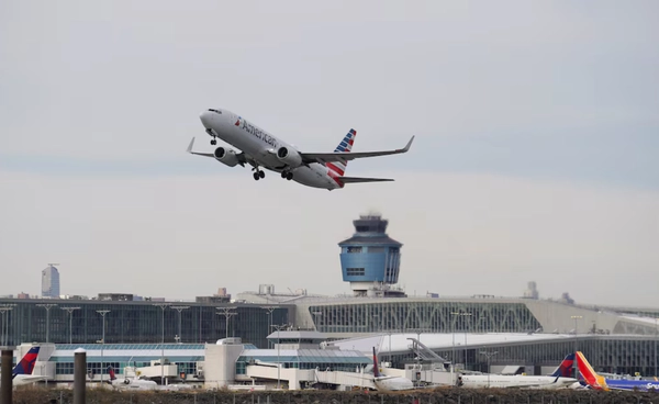 วิกฤตชัตดาวน์ป่วนการบินสหรัฐฯ รัฐบาลสั่งลดปริมาณเดินทาง 