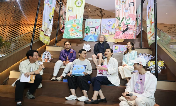 มูลนิธิรามาธิบดีฯ X 5 ศิลปิน รังสรรค์คอลเลกชันพิเศษ ส่งต่อ “ความสุขไม่มีที่สิ้นสุด”