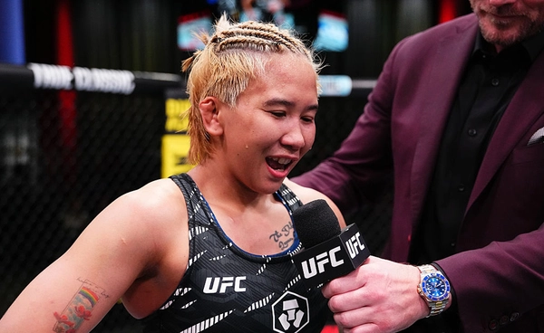  โลมา เผยสาเหตุใช้เพลง แสงสุดท้ายขึ้น UFC