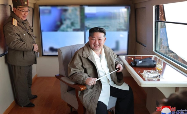 คิม จอง-อึน คุมทดสอบยิงขีปนาวุธป้องกันภัยทางอากาศรุ่นใหม่