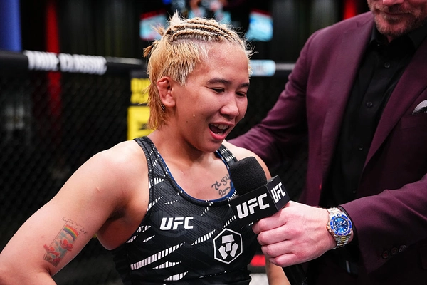 ประวัติส่วนตัว โลมา ลูกบุญมี : ตำนานนักสู้หญิงไทยผู้สร้างประวัติศาสตร์บนสังเวียน UFC  