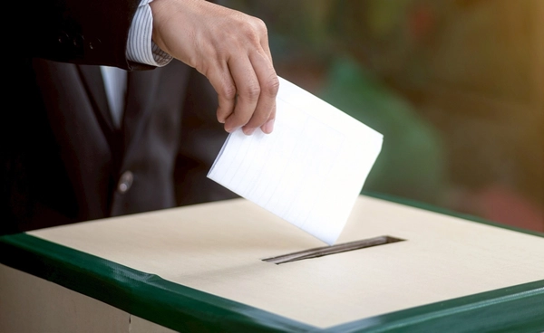 นิด้าโพล เผย ผลสำรวจคนไทยยังสับสน “บัตรเลือกตั้ง 4 ใบ 6 คำถาม”